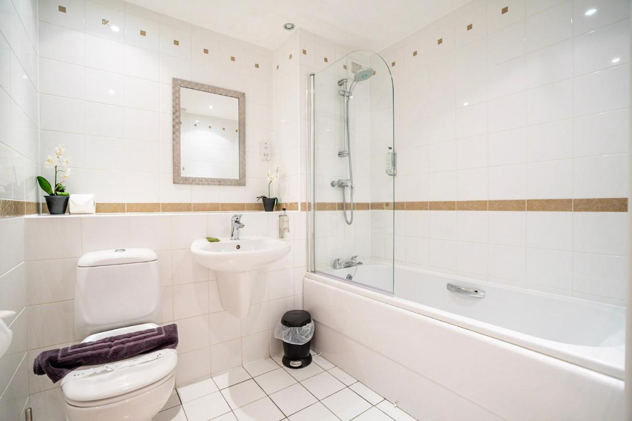 Apartment 12 Stonegate Court